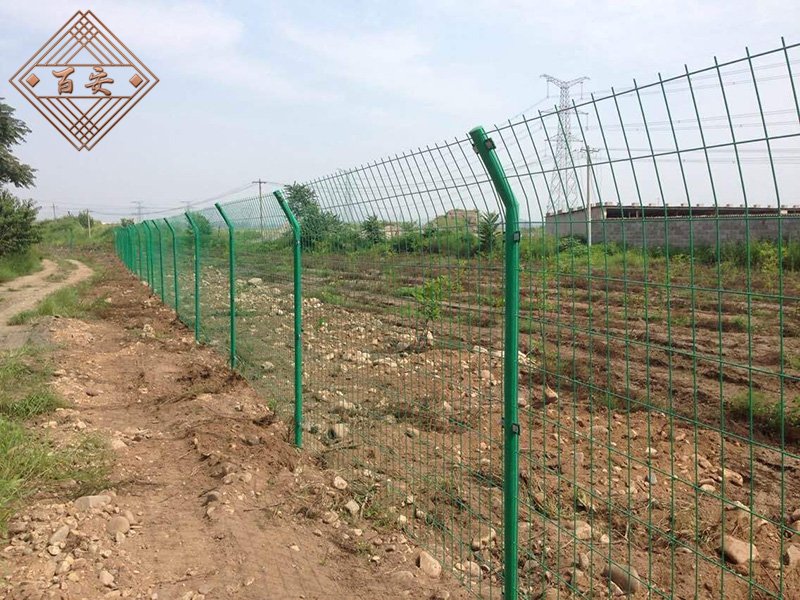 PVC浸塑不锈钢网格框架编织焊接网隔离防护围网护栏网厂家